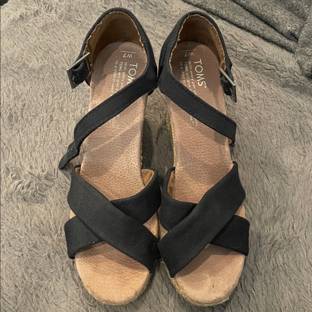 TOMS Espadrille Black Wedges Size 7 | GUC